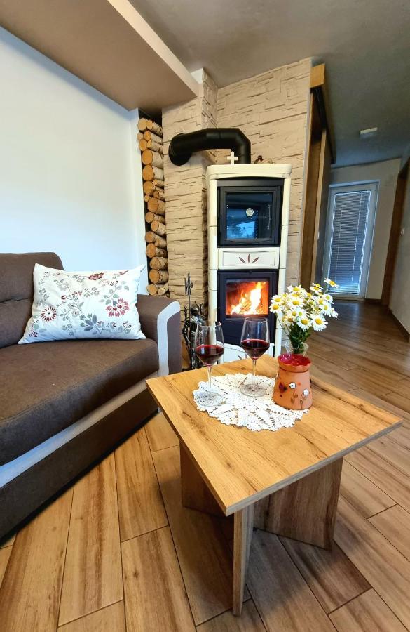 Gartnar Home -Hiska S Pridihom Domacnosti In Pogledom Na Hribe. Radovljica Exteriér fotografie