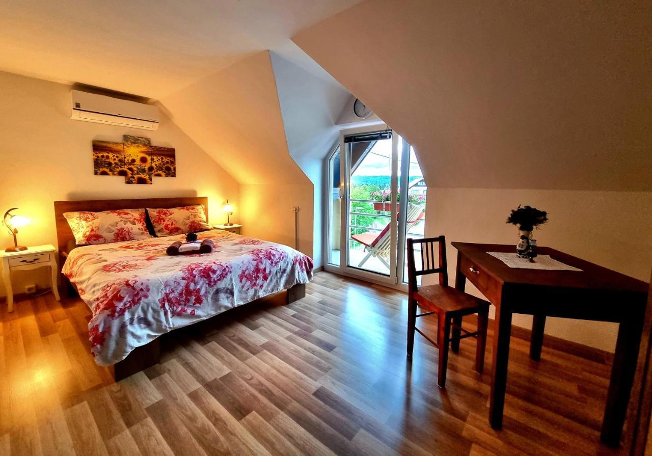 Gartnar Home -Hiska S Pridihom Domacnosti In Pogledom Na Hribe. Radovljica Exteriér fotografie